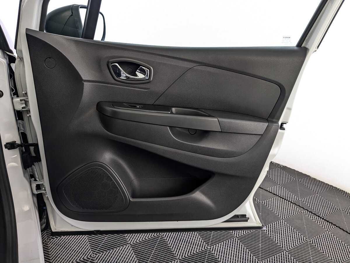 Б/У Рено Каптюр 2018 года. Фото: #20