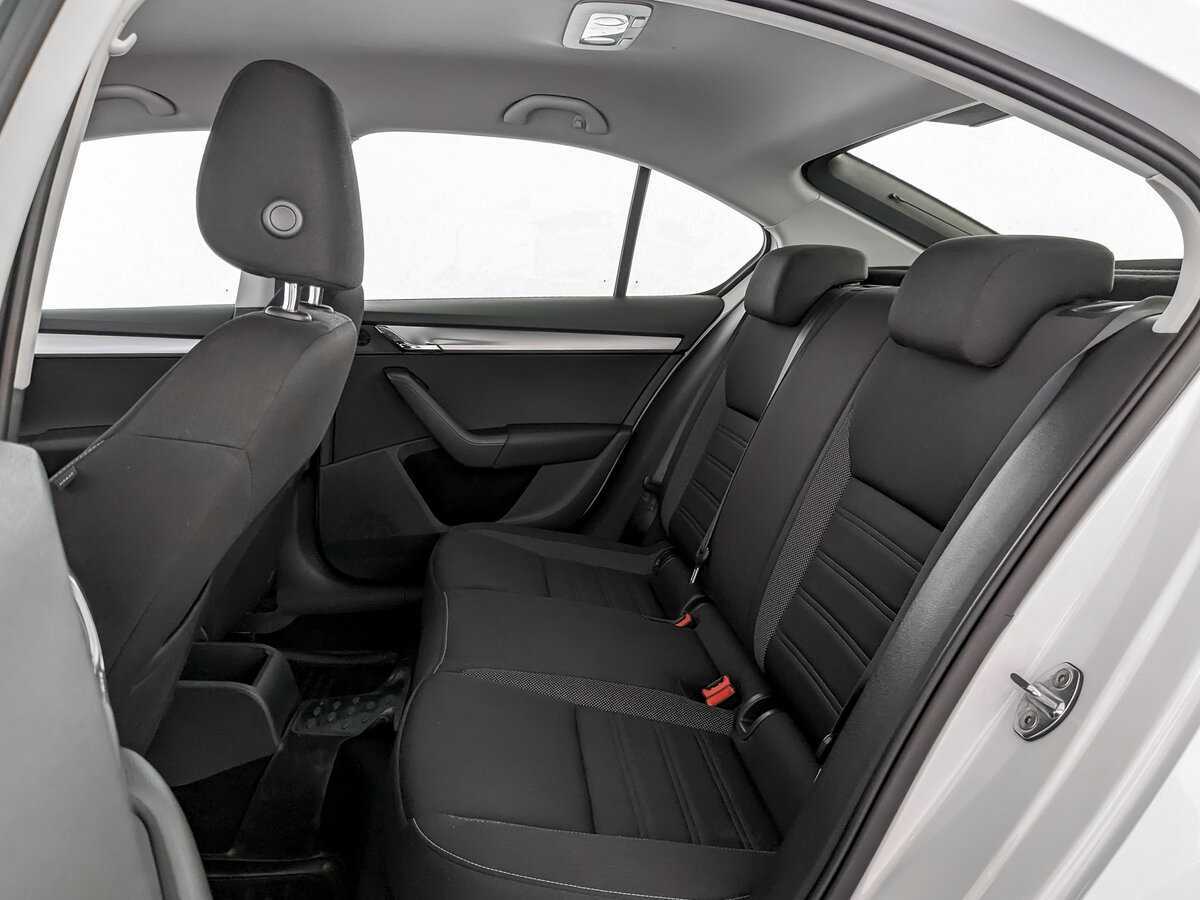 Б/У Шкода Октавия 2017 года. Фото: #9