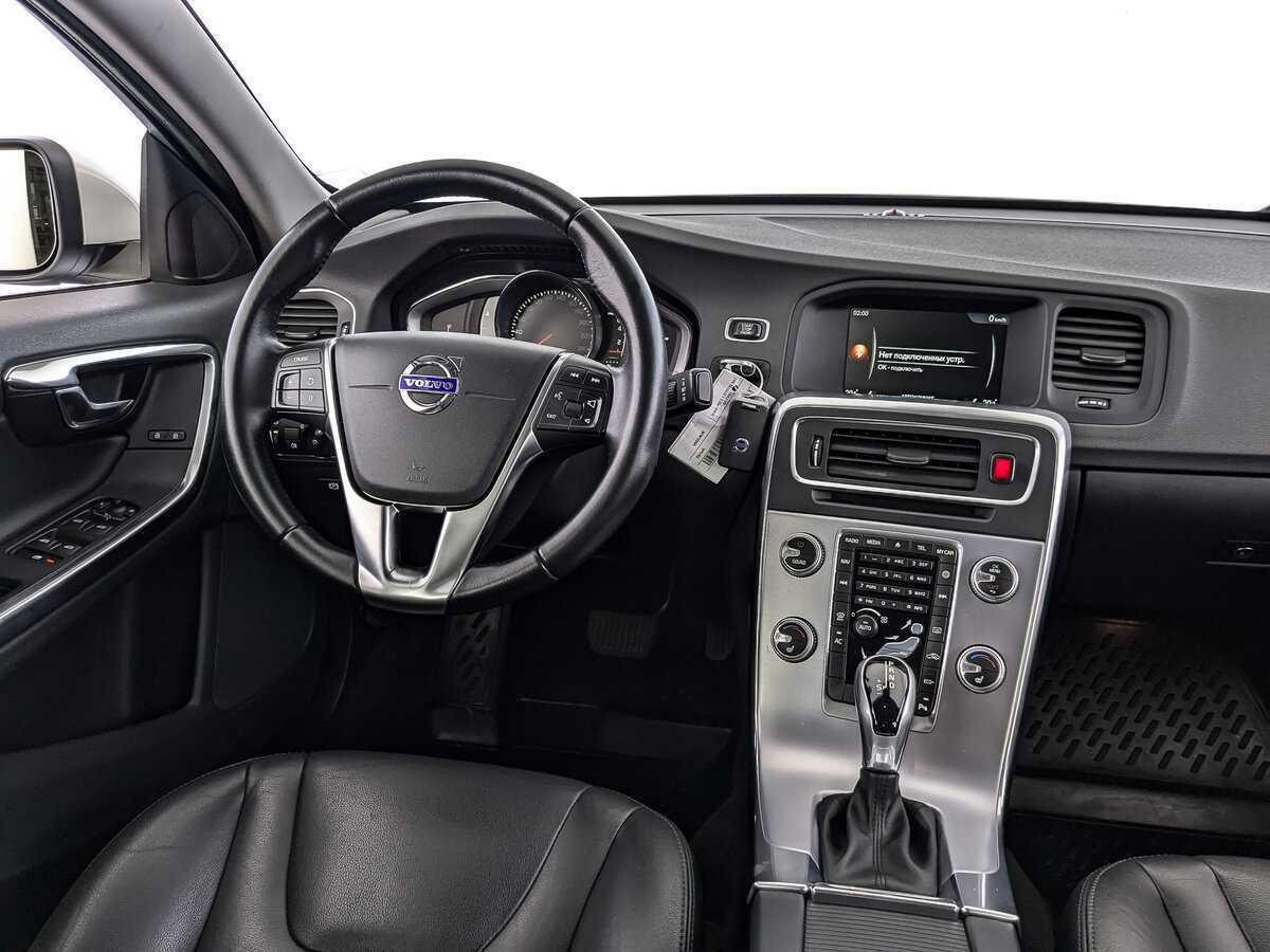 Б/У Вольво С60 2016 года. Фото: #16