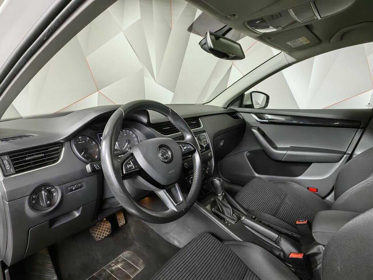 Б/У Шкода Октавия 2015 года. Фото: #13