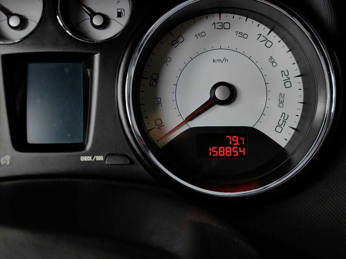 Б/У Пежо 308 2012 года. Фото: #14