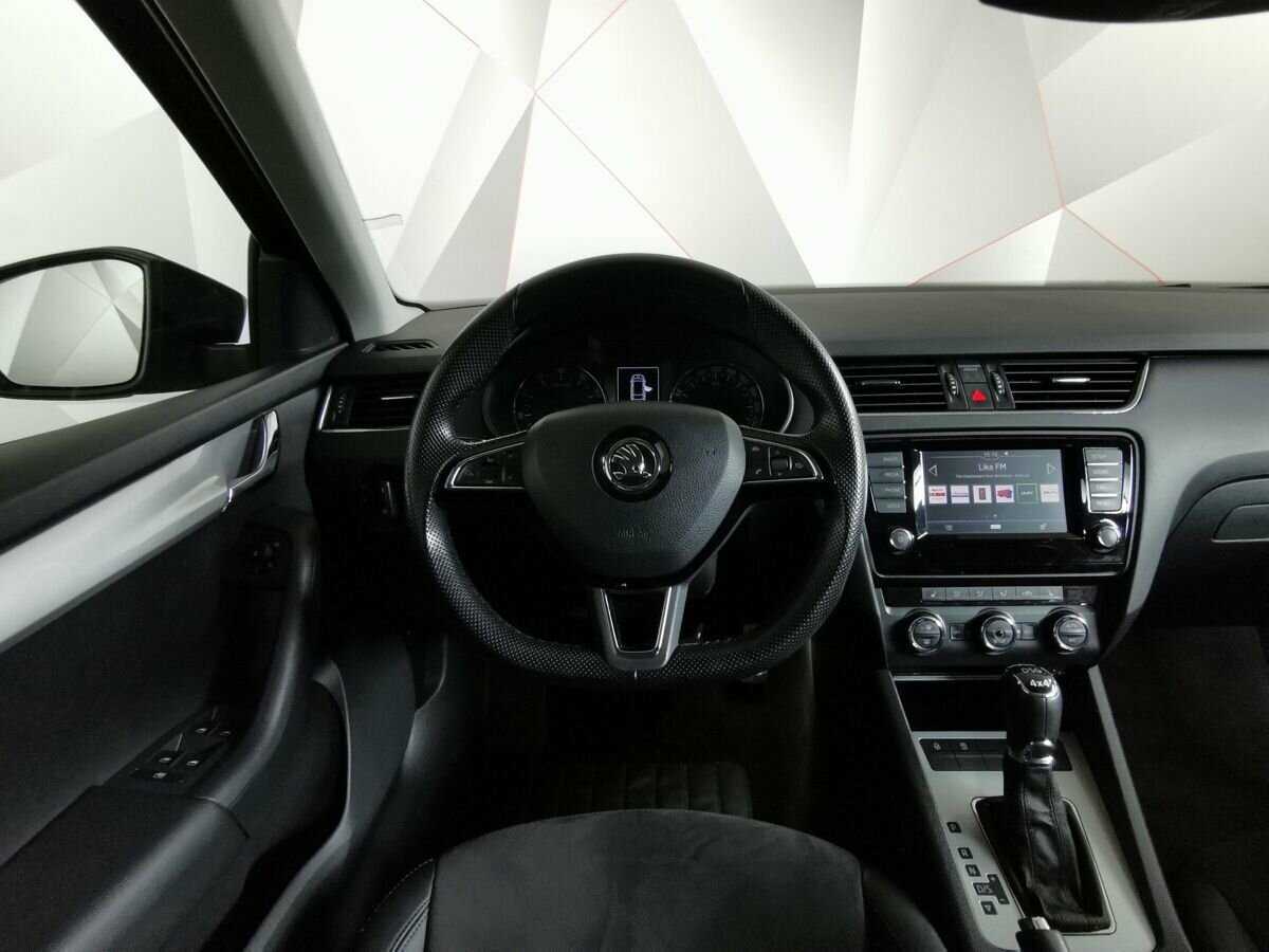 Б/У Шкода Октавия 2014 года. Фото: #13