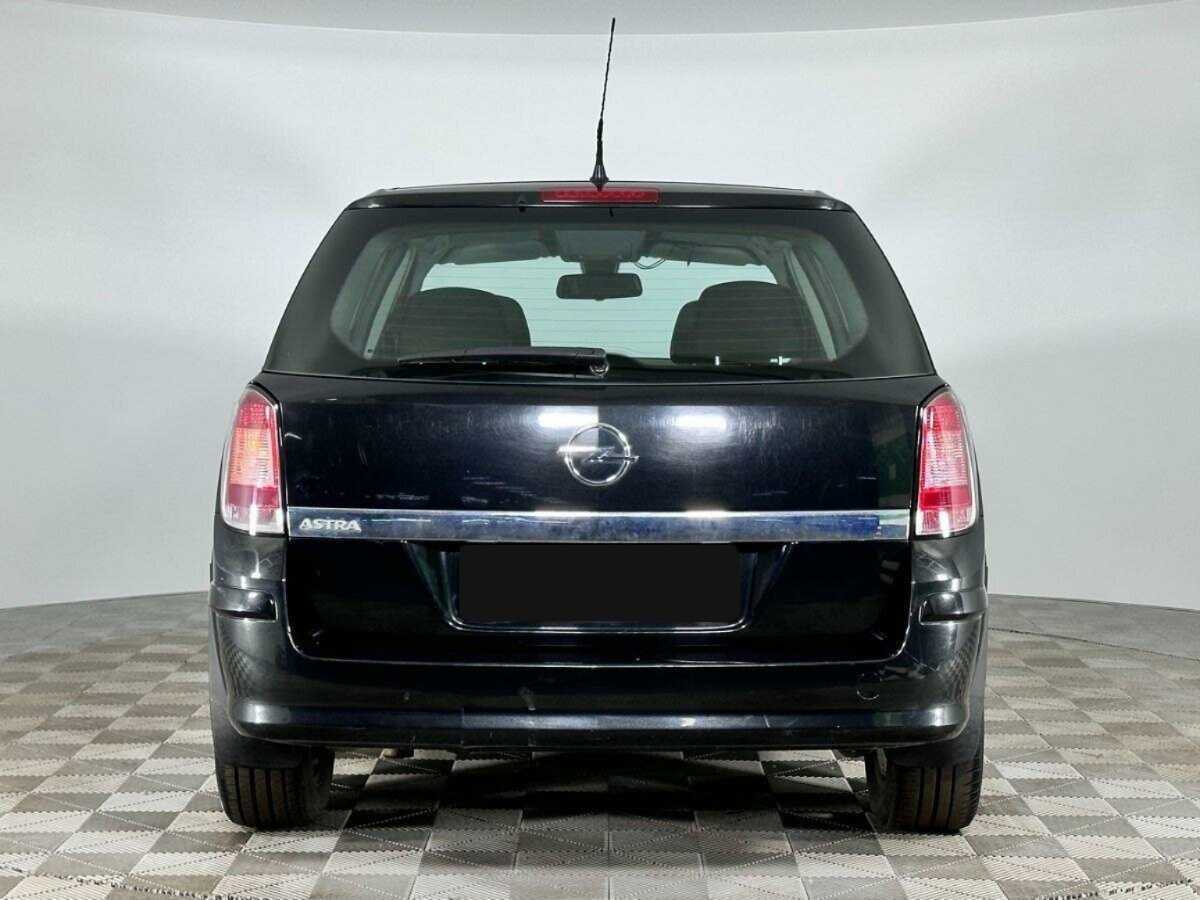 Б/У Опель Астра 2014 года. Фото: #3