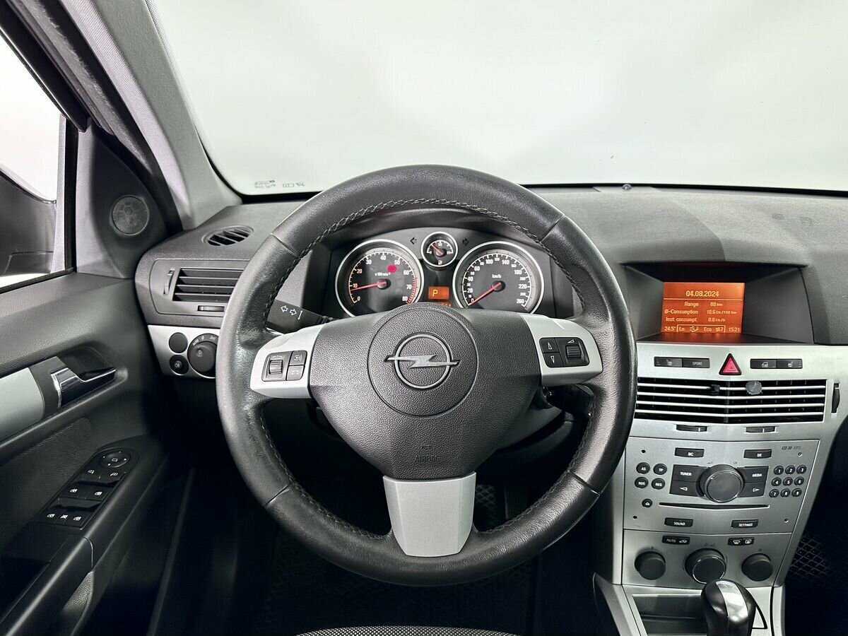 Б/У Опель Астра 2014 года. Фото: #7