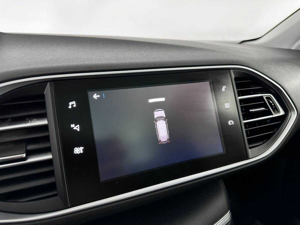 Б/У Пежо 308 2018 года. Фото: #11