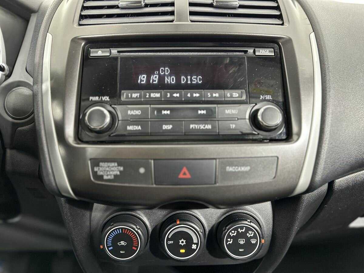 Б/У Митсубиши АС-Икс 2013 года. Фото: #11