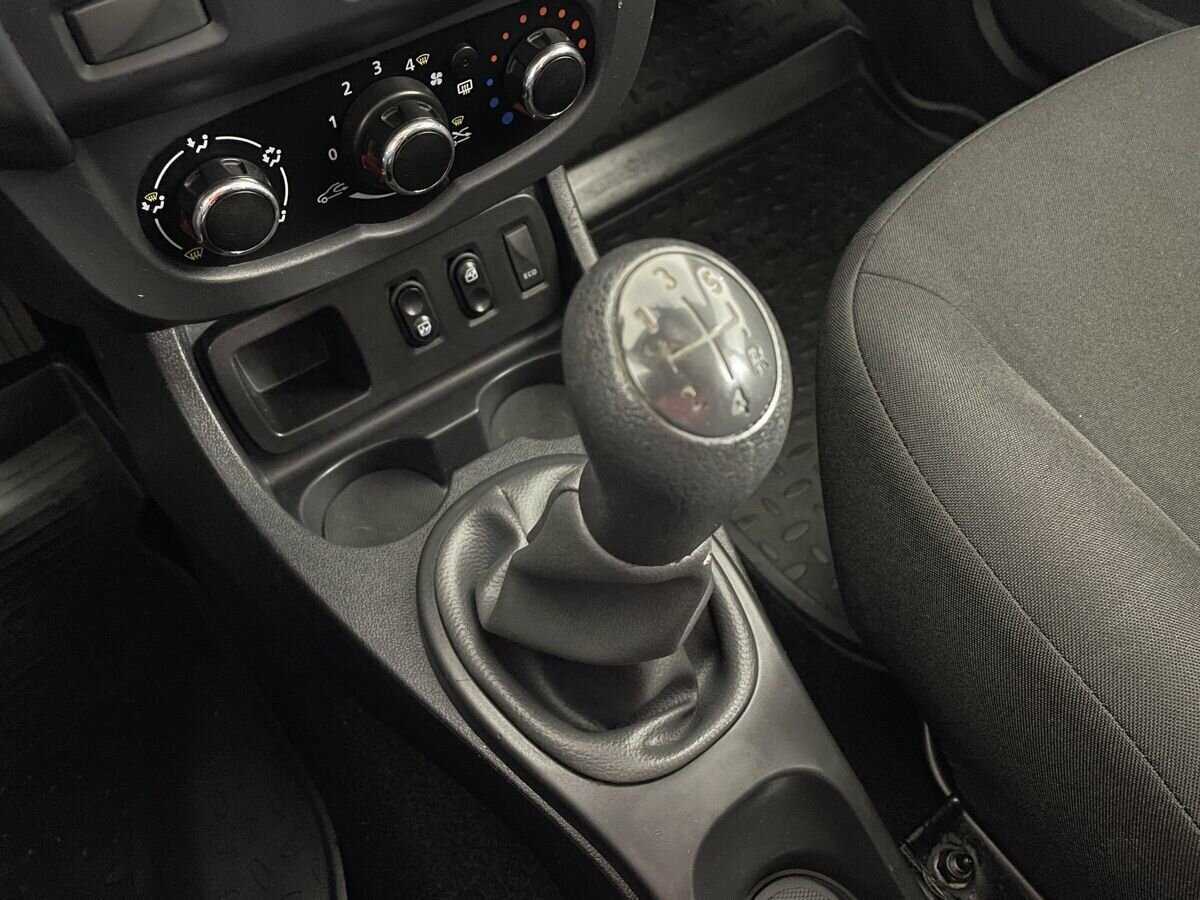 Б/У Рено Дастер 2016 года. Фото: #11