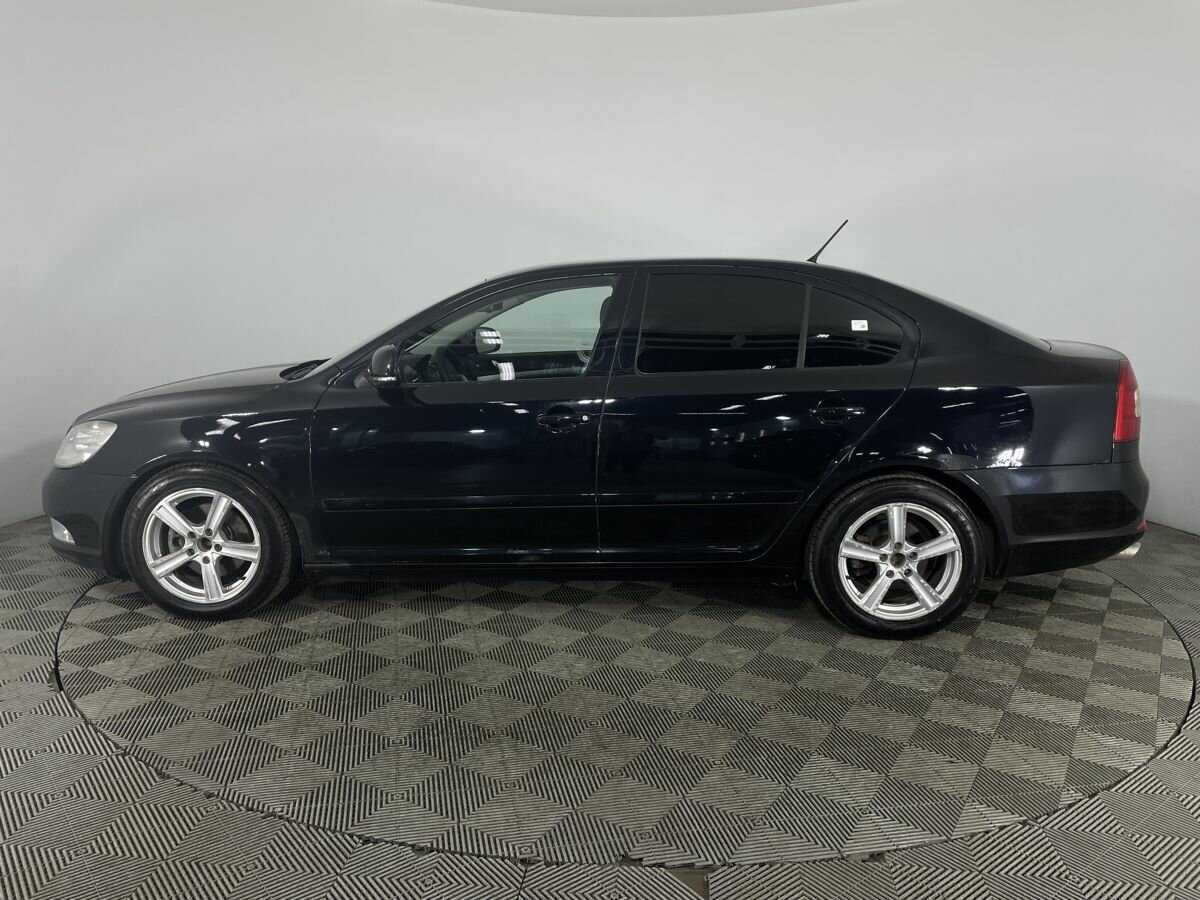 Б/У Шкода Октавия 2012 года. Фото: #4