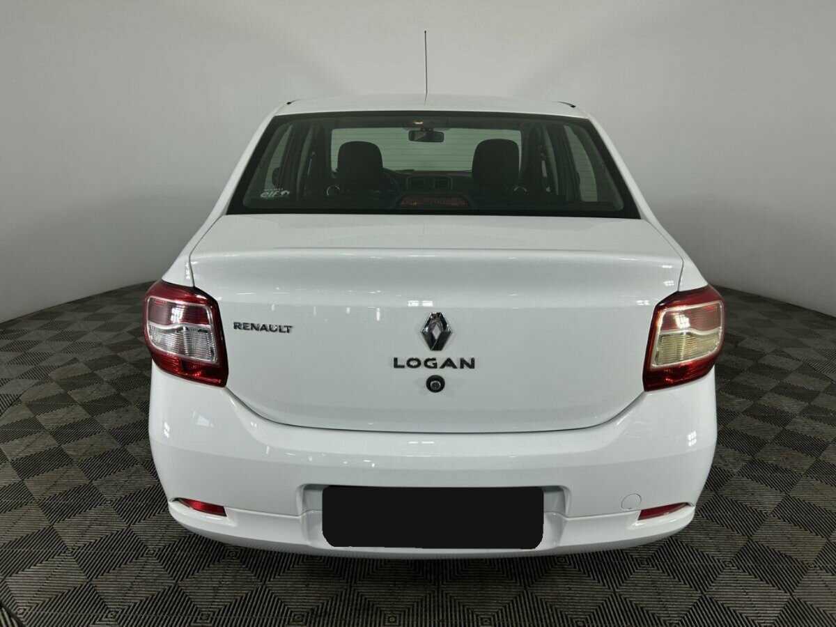 Б/У Рено Логан 2016 года. Фото: #2