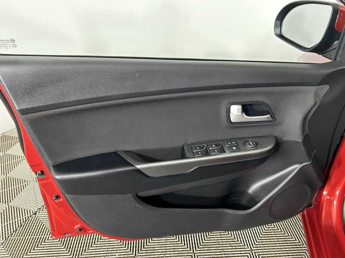 Б/У Киа Рио 2014 года. Фото: #6