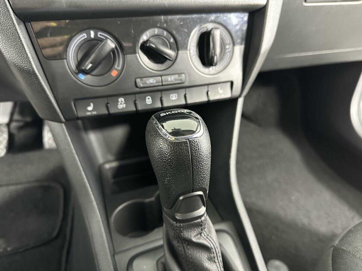 Б/У Шкода Рапид 2018 года. Фото: #12