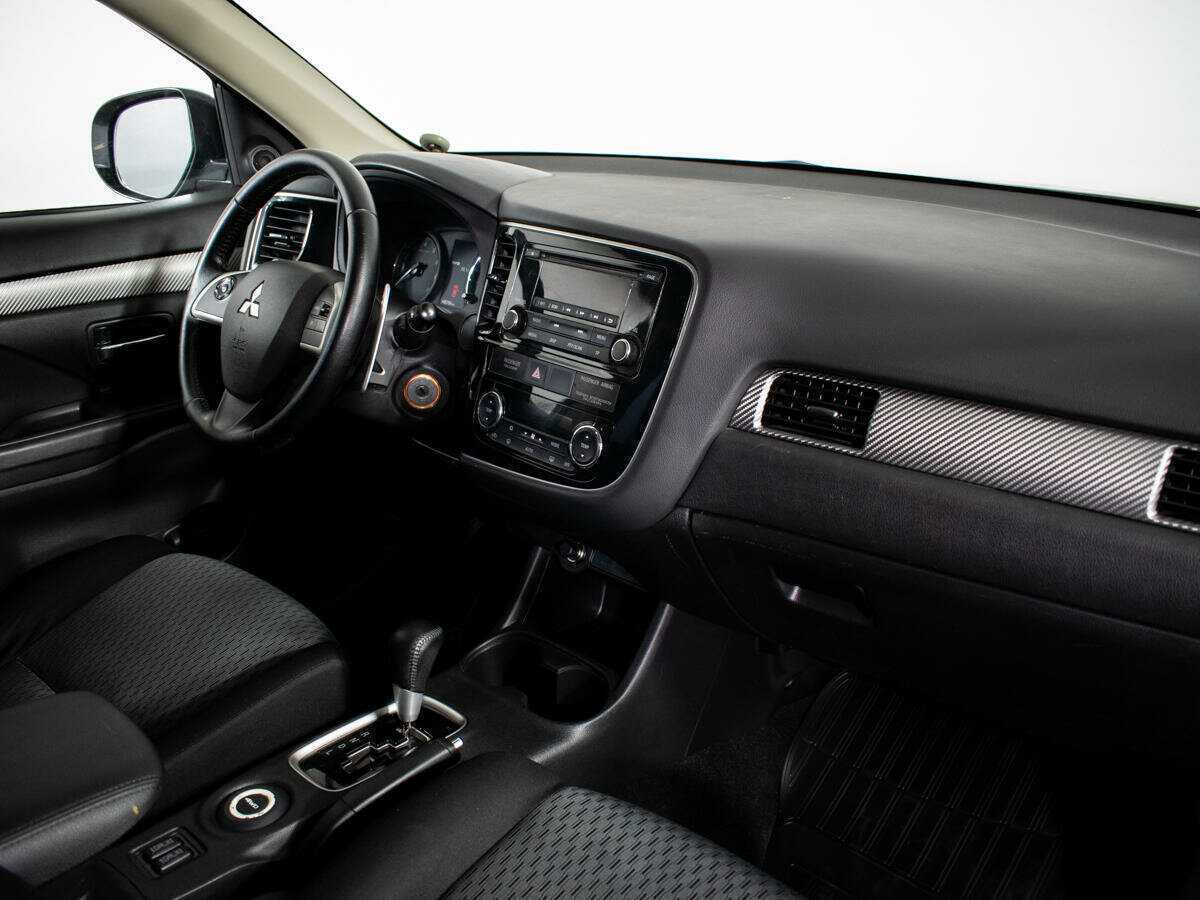 Б/У Митсубиши Оутлэндер 2012 года. Фото: #5