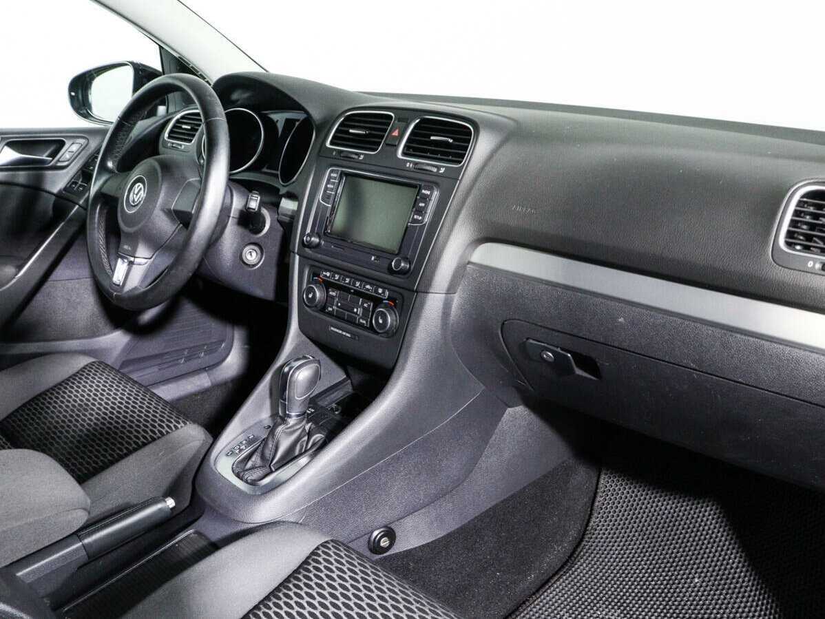 Б/У Фольксваген Гольф 2012 года. Фото: #7