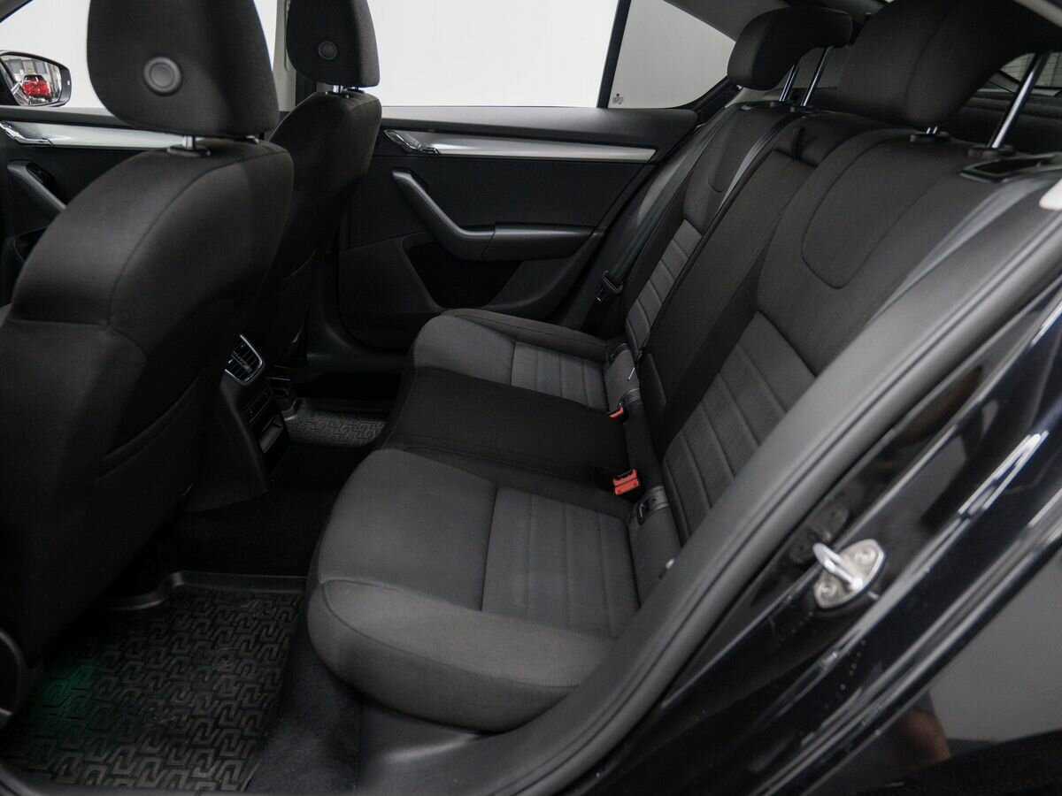 Б/У Шкода Октавия 2016 года. Фото: #11