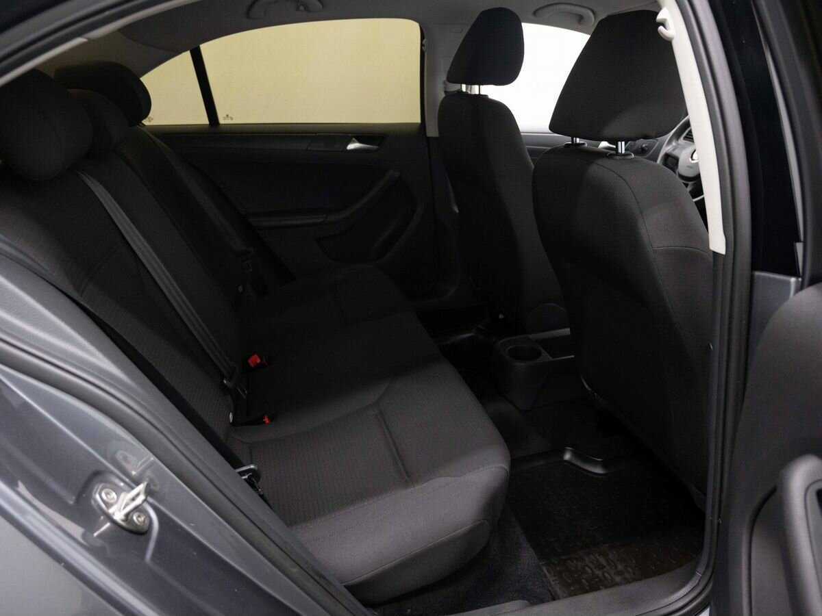 Б/У Фольксваген Джетта 2015 года. Фото: #8