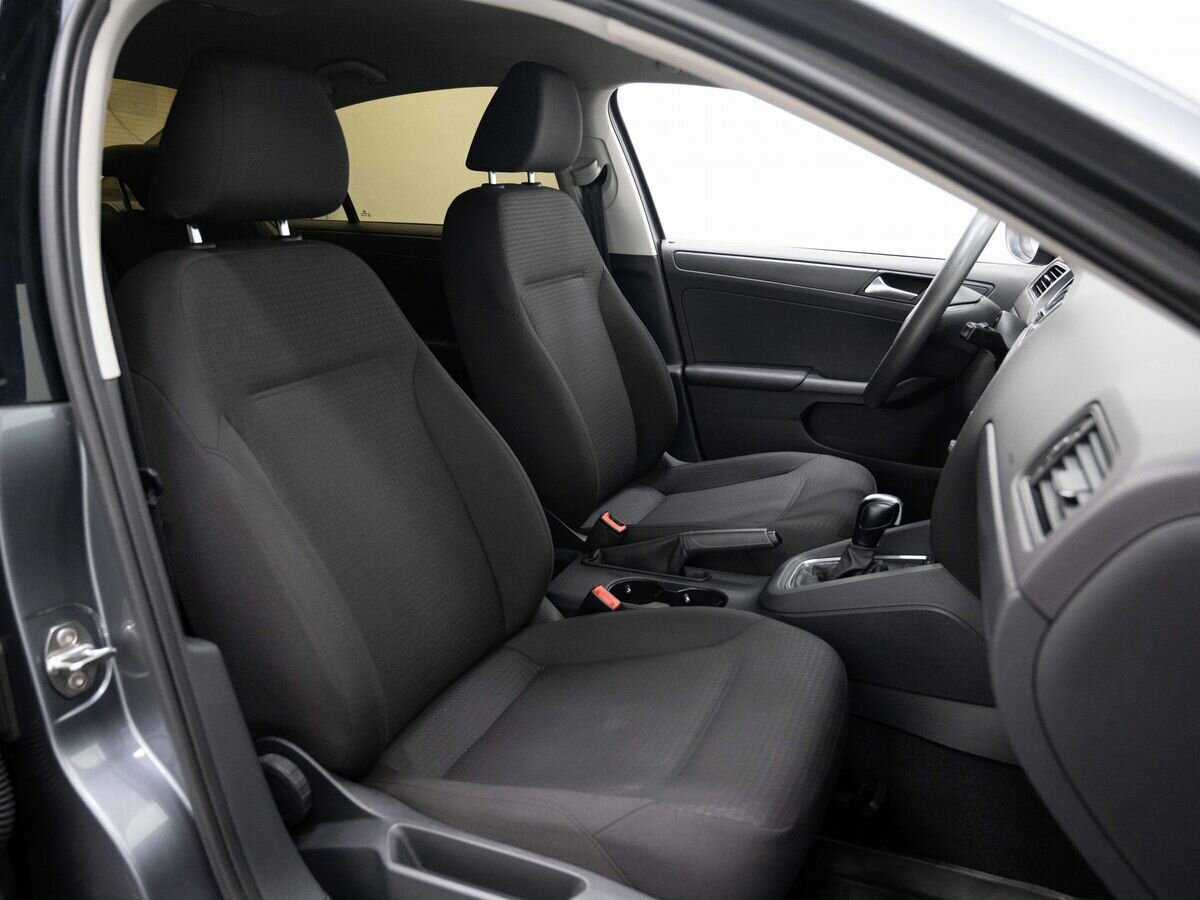 Б/У Фольксваген Джетта 2015 года. Фото: #10