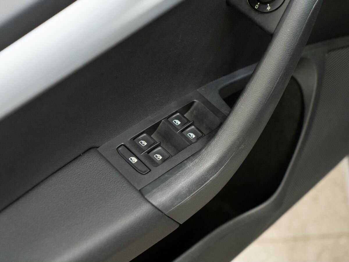 Б/У Шкода Октавия 2017 года. Фото: #13