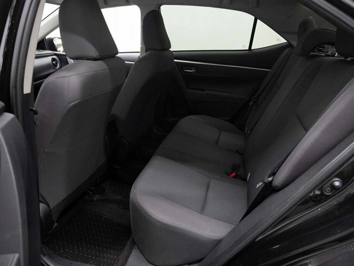 Б/У Тойота Королла 2017 года. Фото: #8