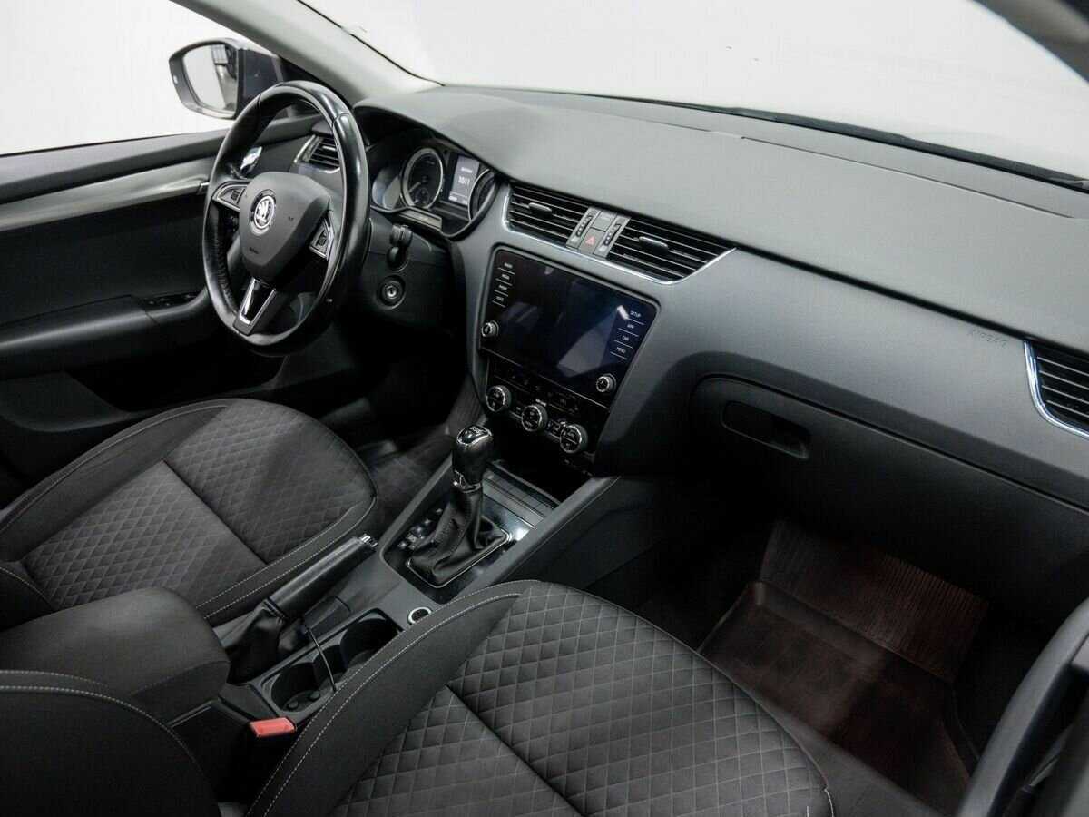 Б/У Шкода Октавия 2017 года. Фото: #6