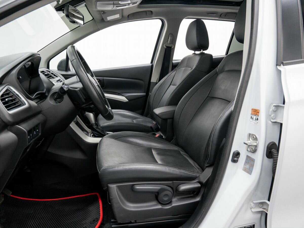 Б/У Сузуки С-Икс4 2014 года. Фото: #13