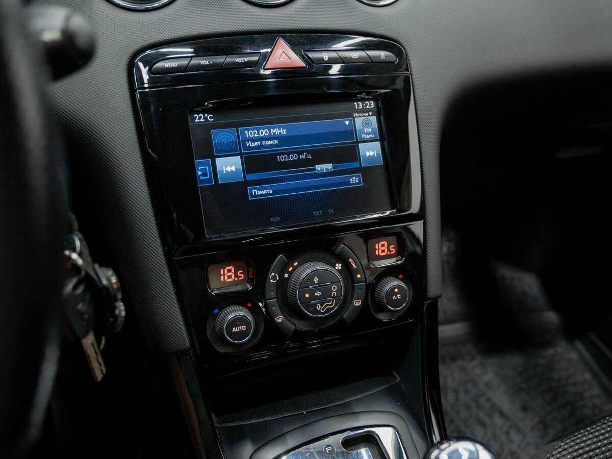 Б/У Пежо 408 2017 года. Фото: #17