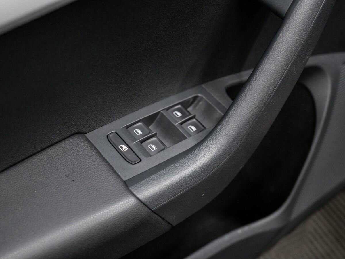 Б/У Шкода Октавия 2013 года. Фото: #14