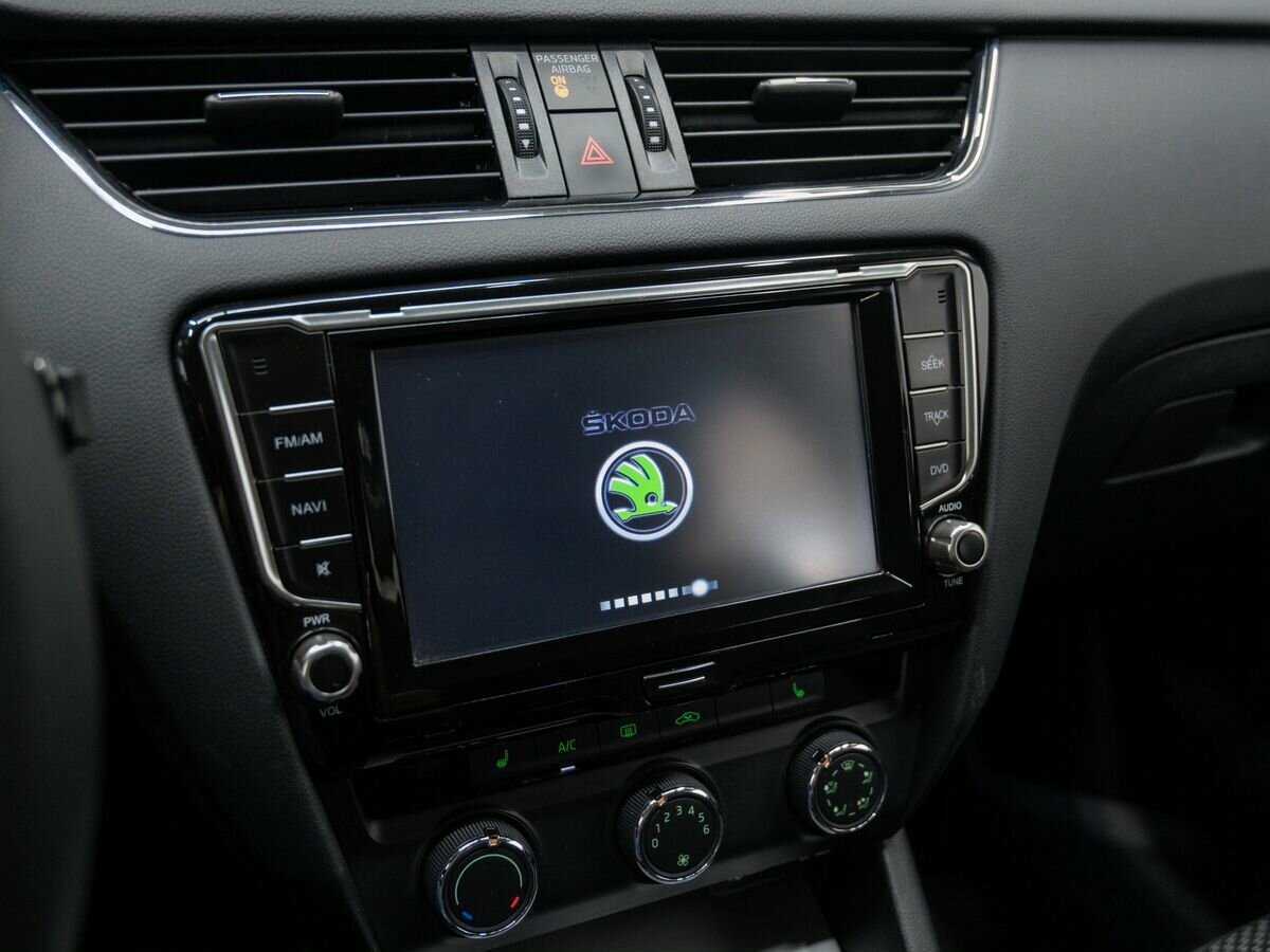 Б/У Шкода Октавия 2013 года. Фото: #18