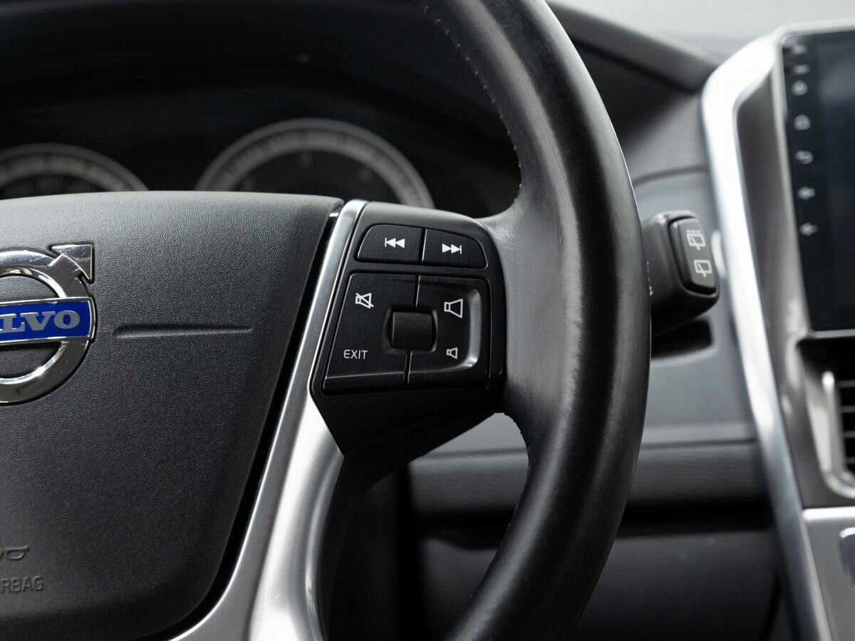 Б/У Вольво ИксЦ60 2013 года. Фото: #15