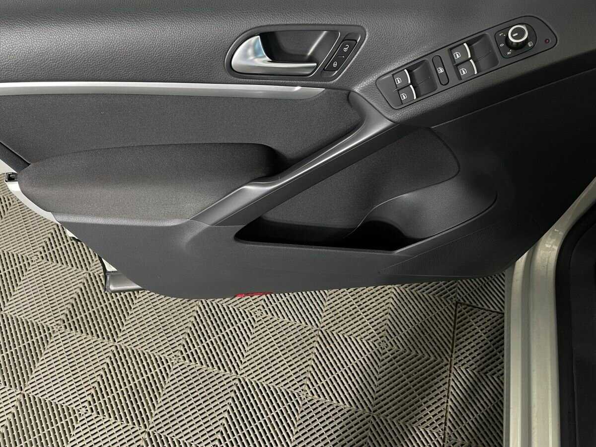 Б/У Фольксваген Тигуан 2012 года. Фото: #7