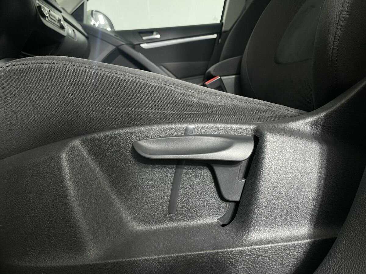 Б/У Фольксваген Тигуан 2012 года. Фото: #9