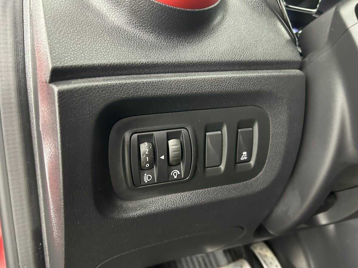 Б/У Рено Каптюр 2018 года. Фото: #7