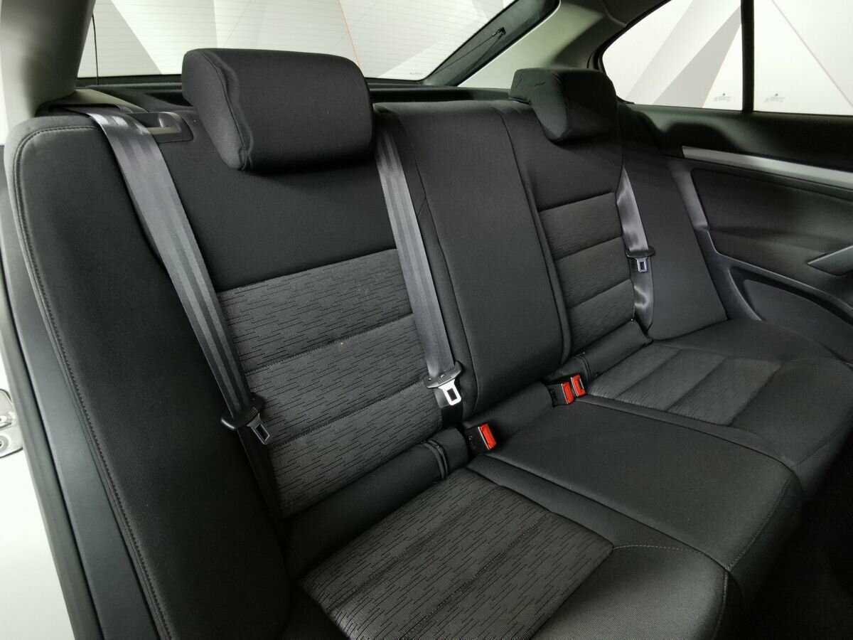 Б/У Шкода Октавия 2012 года. Фото: #12