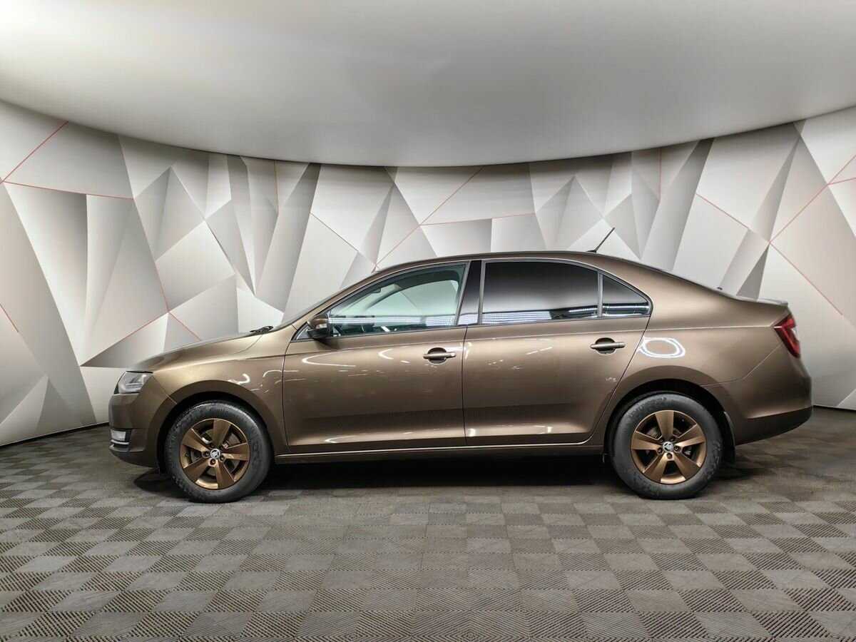 Б/У Шкода Рапид 2018 года. Фото: #4