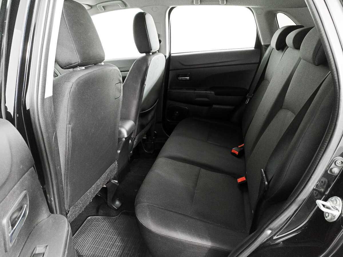 Б/У Митсубиши АС-Икс 2014 года. Фото: #7