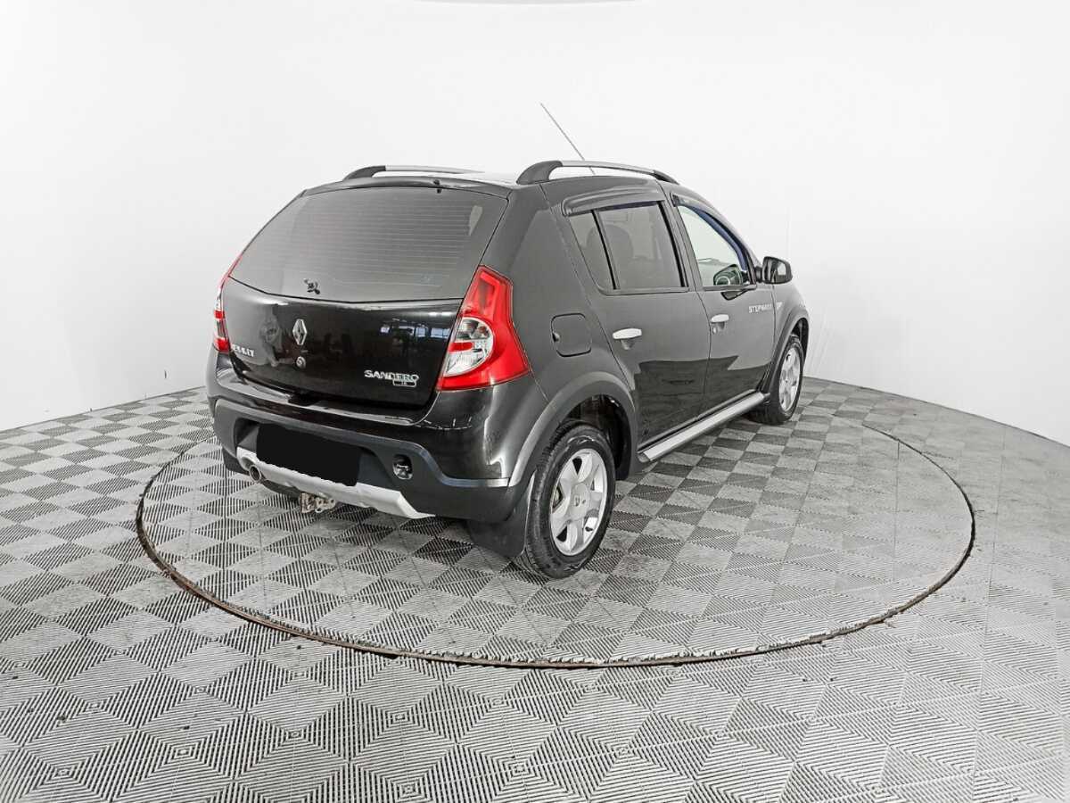 Б/У Рено Сандеро 2014 года. Фото: #4