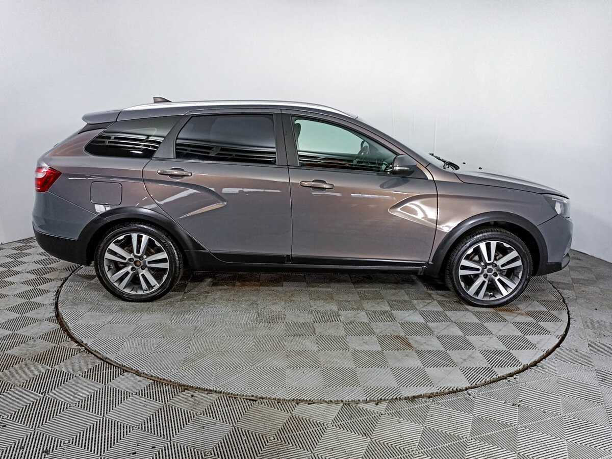 Б/У Лада (ВАЗ) Веста 2017 года. Фото: #3