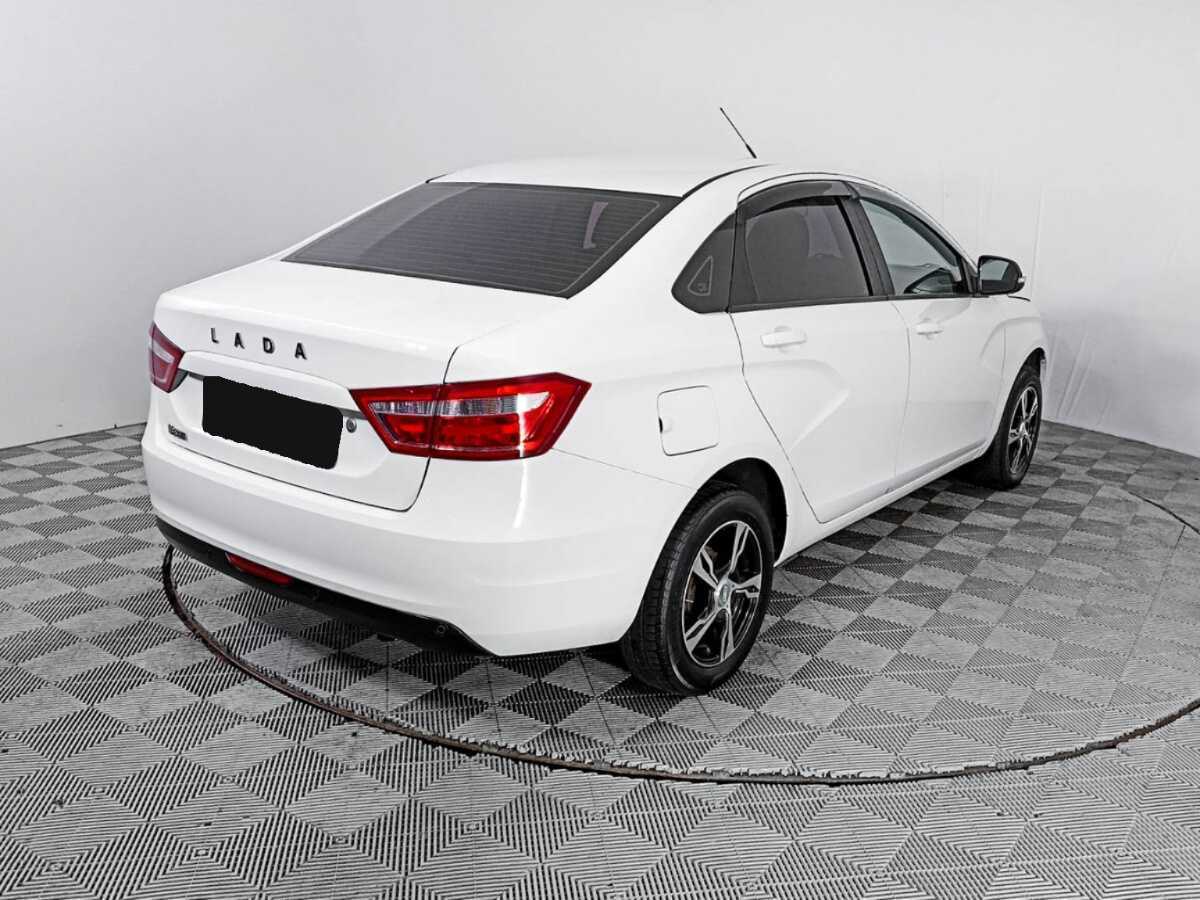Б/У Лада (ВАЗ) Веста 2017 года. Фото: #4