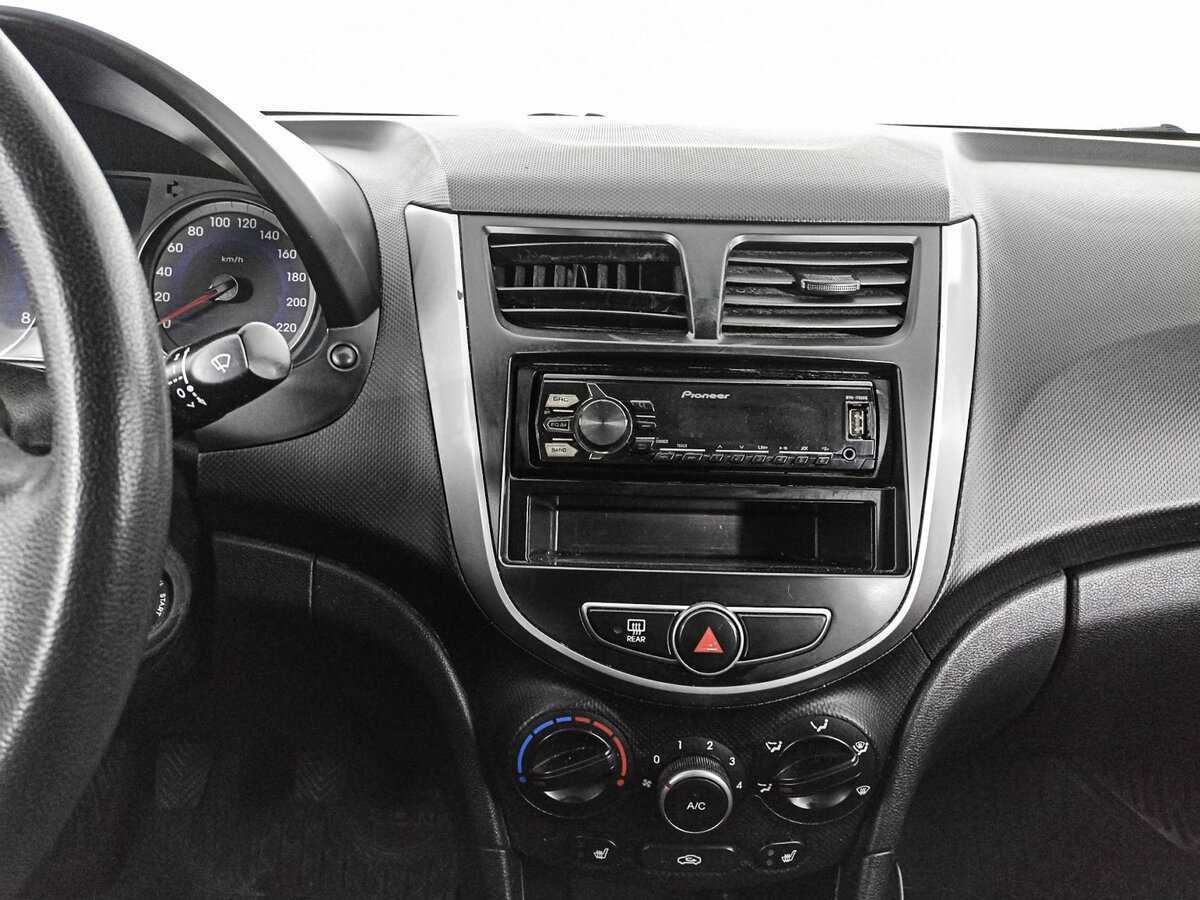 Б/У Хендай Солярис 2015 года. Фото: #12