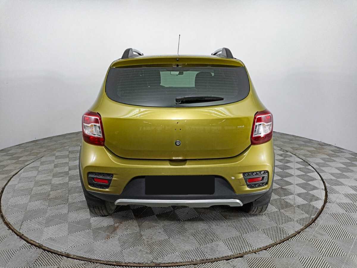 Б/У Рено Сандеро 2017 года. Фото: #5