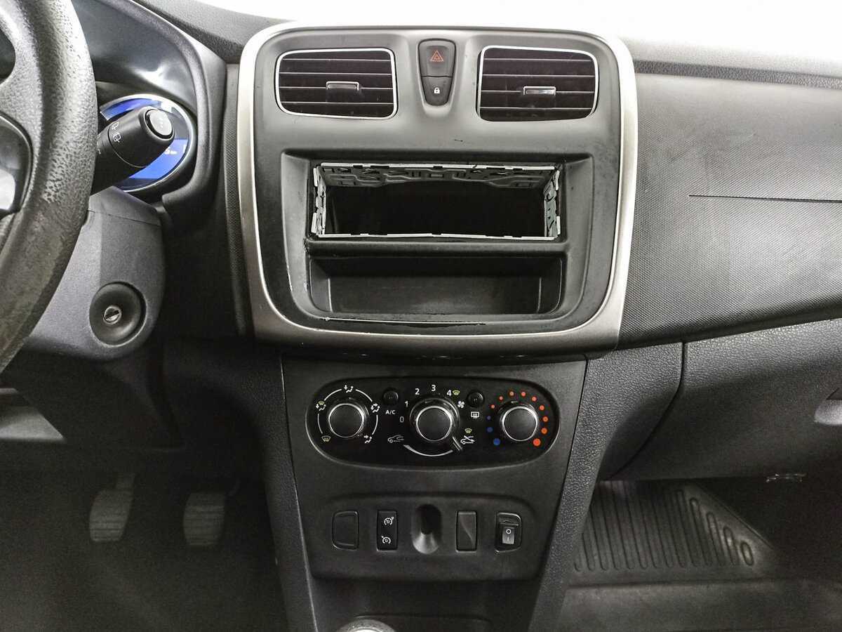 Б/У Рено Сандеро 2017 года. Фото: #12