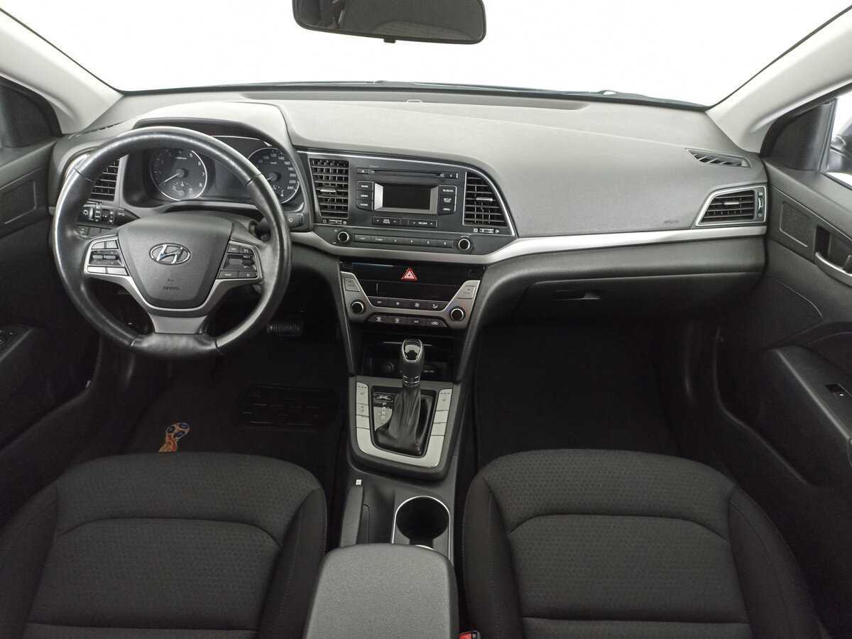 Б/У Хендай Елантра 2018 года. Фото: #11