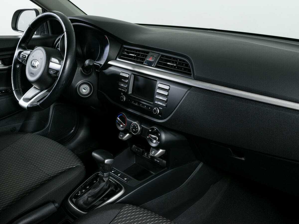 Б/У Киа Рио 2017 года. Фото: #8