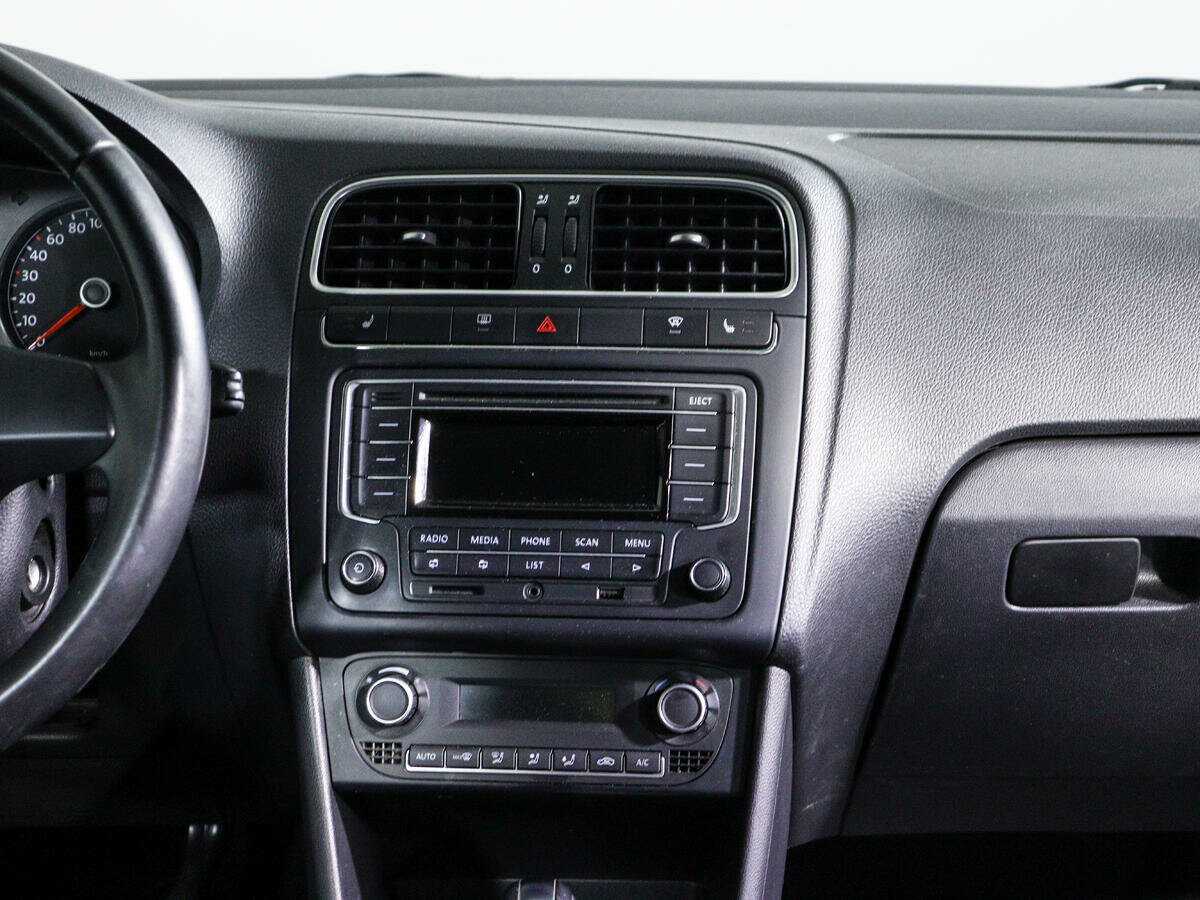 Б/У Фольксваген Поло 2014 года. Фото: #12