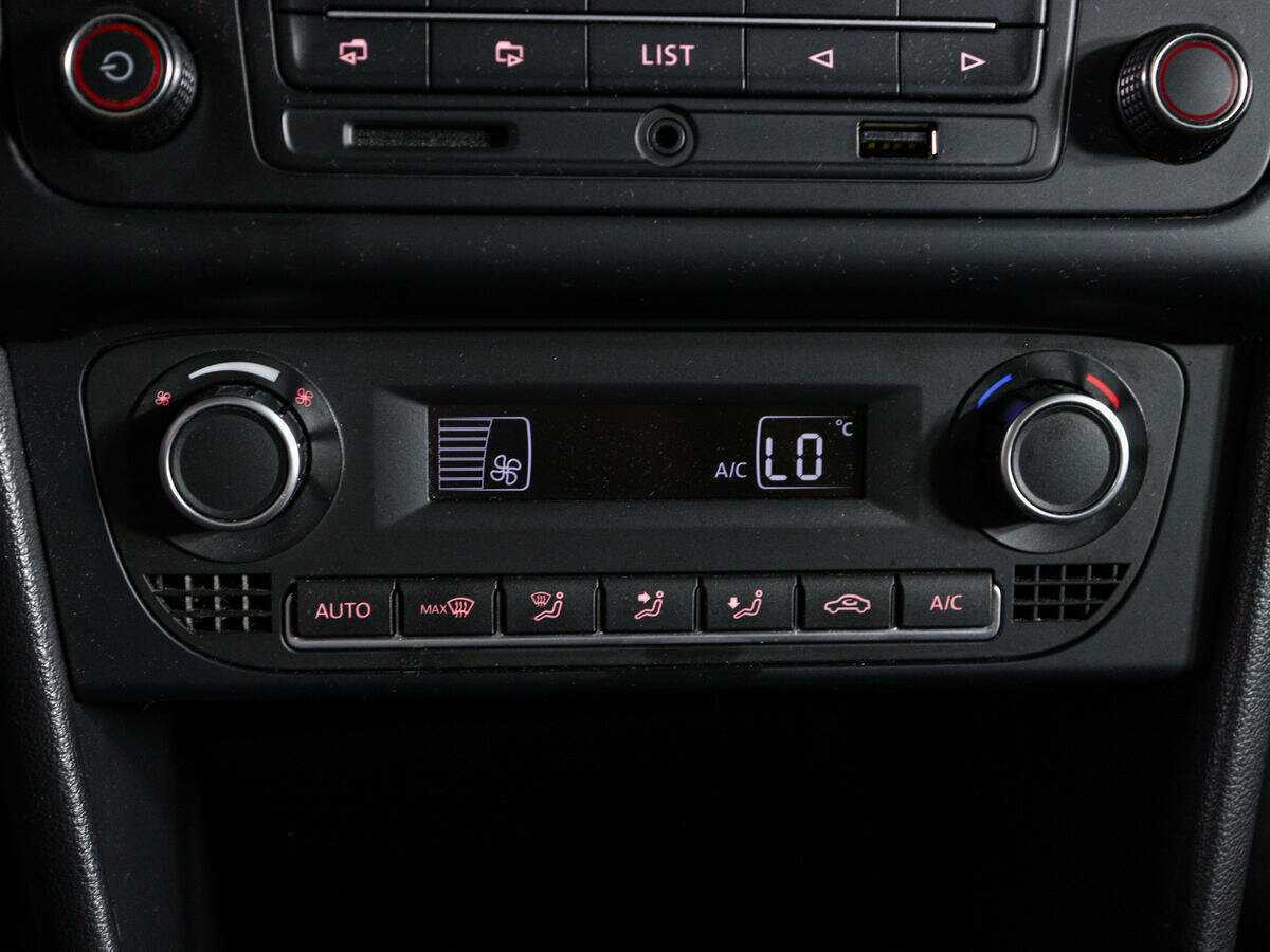 Б/У Фольксваген Поло 2014 года. Фото: #14