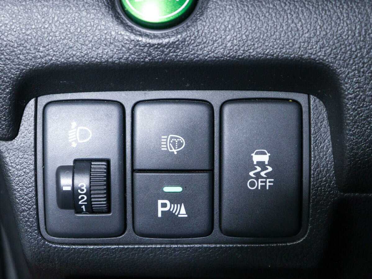 Б/У Хонда ЦР-В 2013 года. Фото: #14