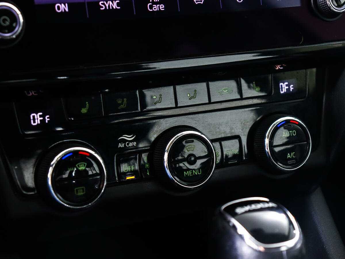 Б/У Шкода Октавия 2019 года. Фото: #16