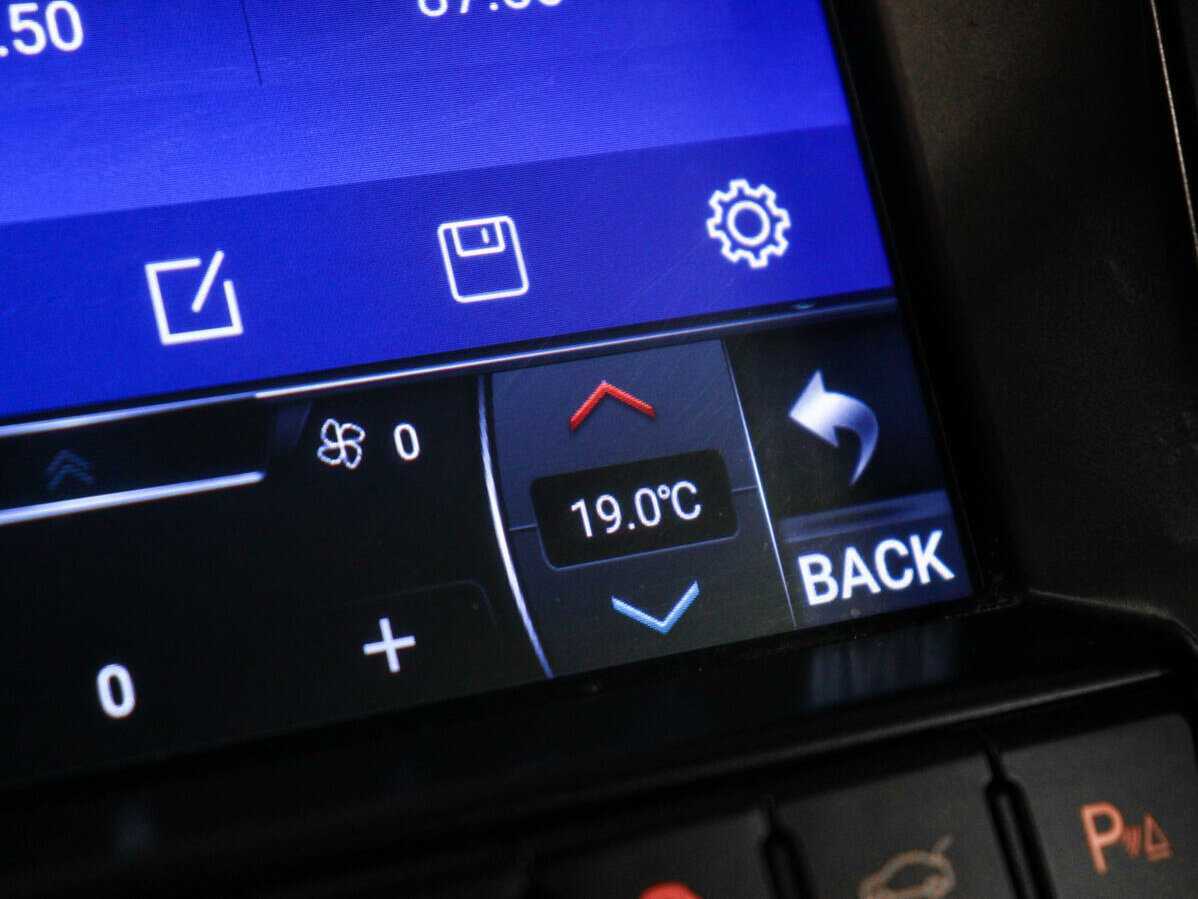 Б/У Опель Астра 2014 года. Фото: #19