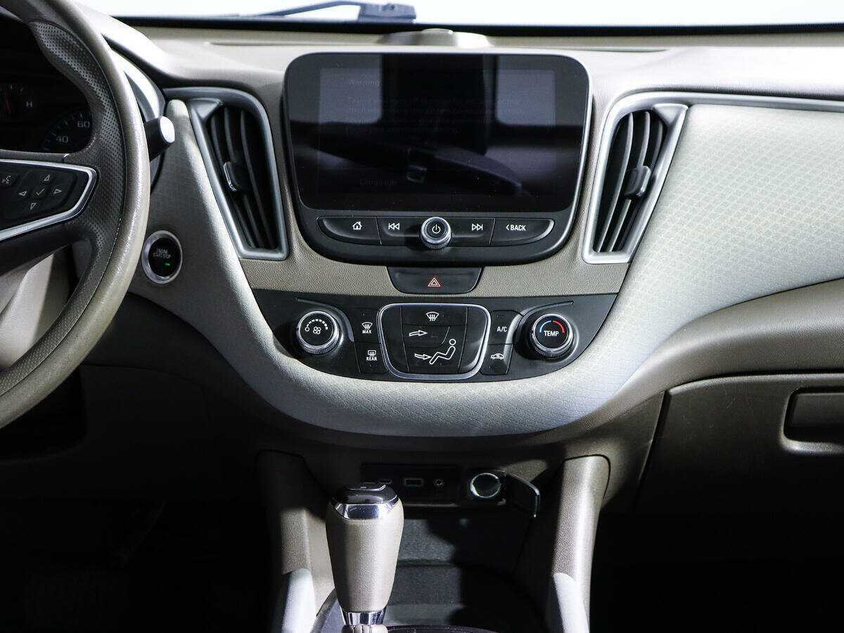 Б/У Шевроле Малибу 2019 года. Фото: #12