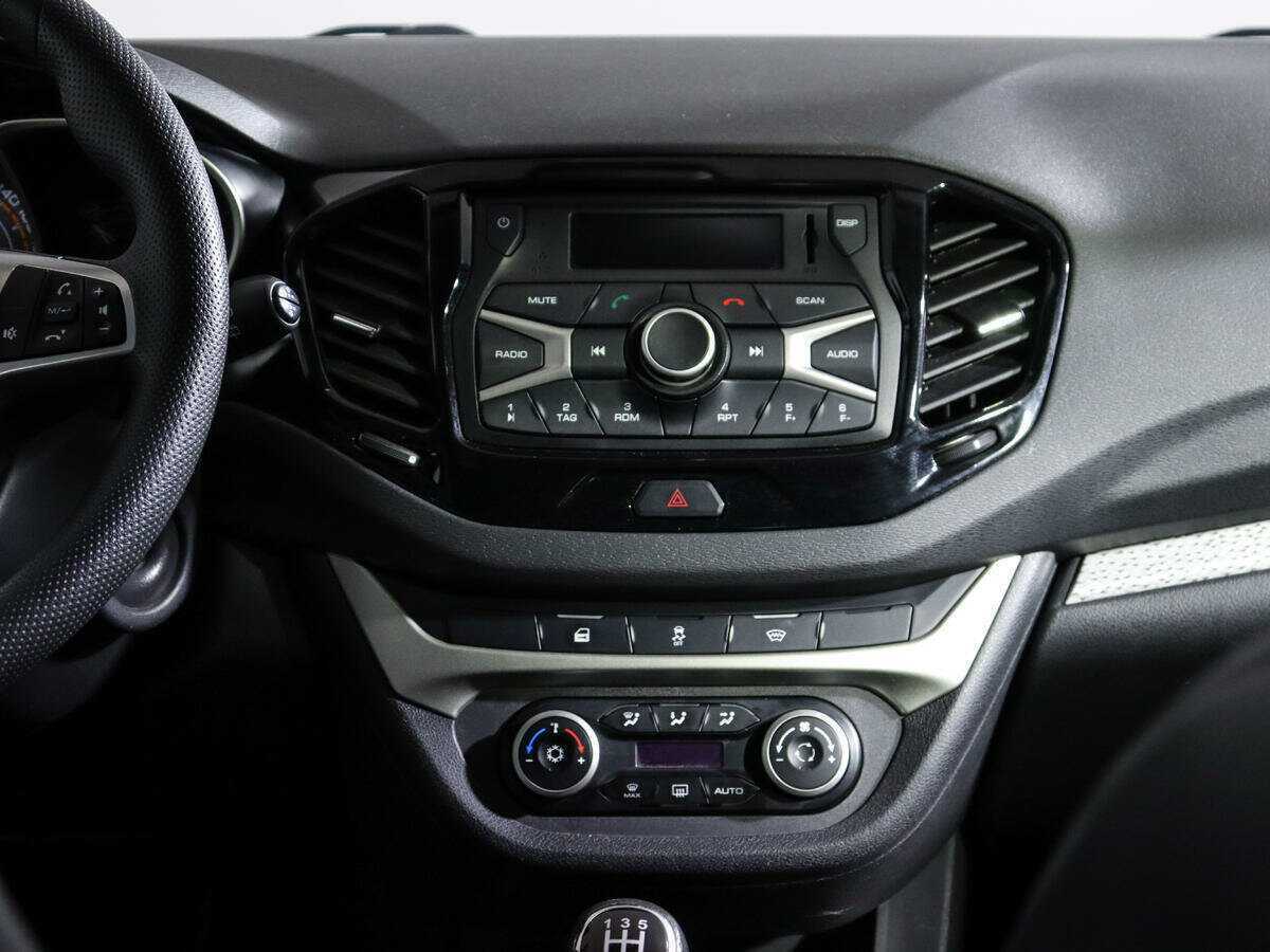 Б/У Лада (ВАЗ) Веста 2018 года. Фото: #9