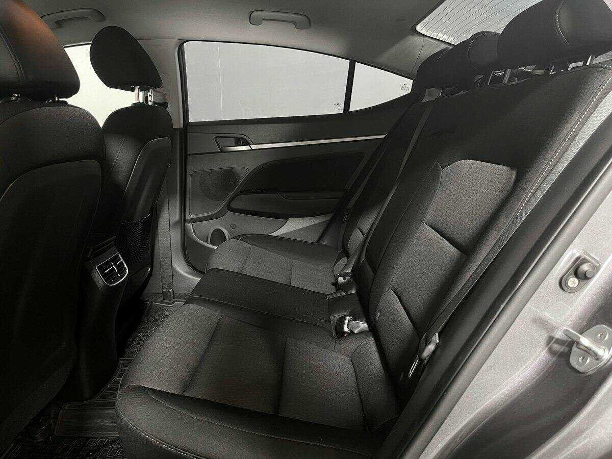 Б/У Хендай Елантра 2018 года. Фото: #9